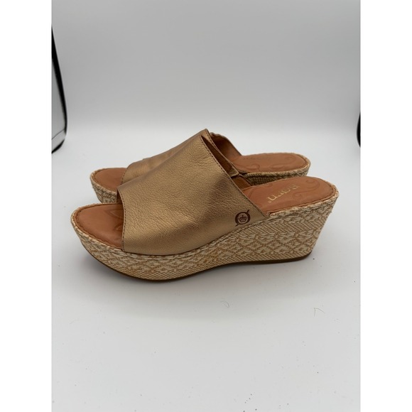 Born Shoes - Born Wedge Sandals Womens 8 Gold Leather Espadrille Platform Slides D58010